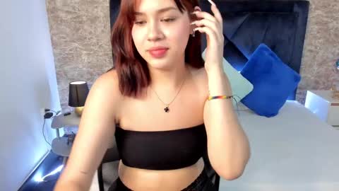 Snapshot of lily_woodz chatting on 01/20/25, 06:32 LilyWoodz online show from 01/20/25, 06:32