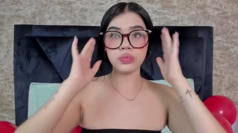 Snapshot of lily_woodz chatting on 09/20/25, 07:04 LilyWoodz online show from 09/20/25, 07:04