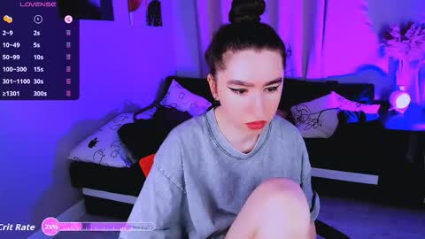 Snapshot of lily_xbaby chatting on 10/17/25, 08:06 LILY online show from 10/17/25, 08:06