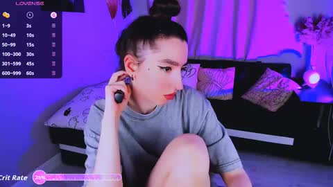 Snapshot of lily_xbaby chatting on 10/22/25, 08:36 LILY online show from 10/22/25, 08:36