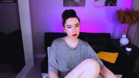 LILY online show from 07/05/26, 07:04