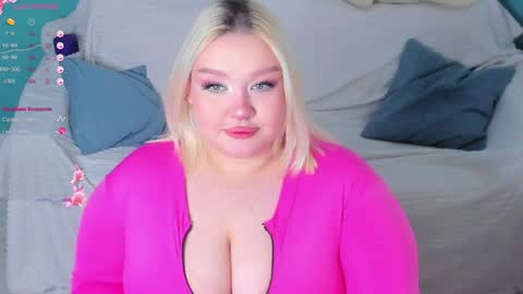 Lily online show from 01/19/25, 09:33