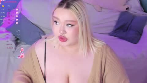 Lily online show from 02/19/25, 01:50