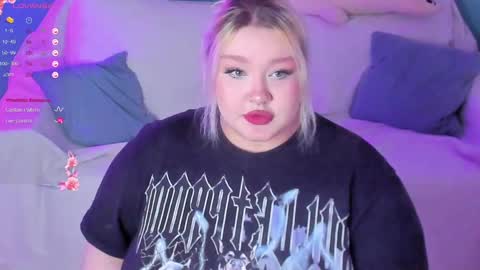 Lily online show from 02/23/25, 09:37