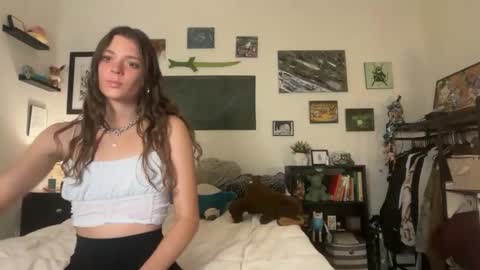 Snapshot of lilybrown07 chatting on 02/03/26, 08:25 lilybrown07 online show from 02/03/26, 08:25