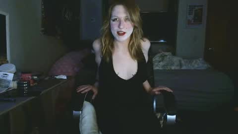 Snapshot of lilybvixen chatting on 05/20/26, 01:01 lilybvixen online show from 05/20/26, 01:01