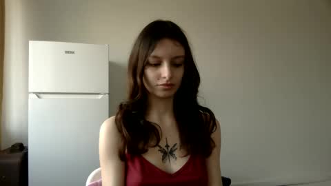 lilycandy_ online show from 03/10/25, 12:48