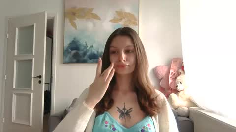 lilycandy_ online show from 04/22/26, 10:28