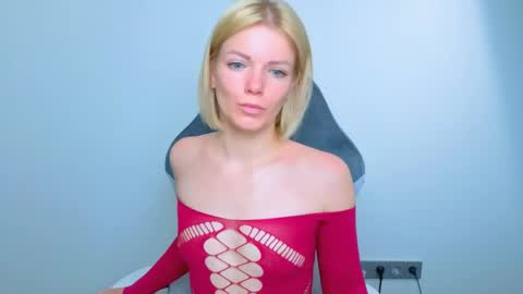 lilydavisss online show from 06/08/26, 02:45