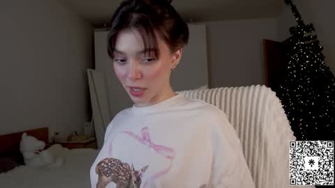 Lily   online show from 12/23/24, 05:22