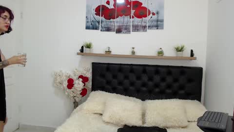 Snapshot of lilyfox23 chatting on 01/22/25, 12:38 lilyfox23 online show from 01/22/25, 12:38