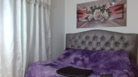 Snapshot of lilyfox23 chatting on 03/04/25, 12:22 lilyfox23 online show from 03/04/25, 12:22