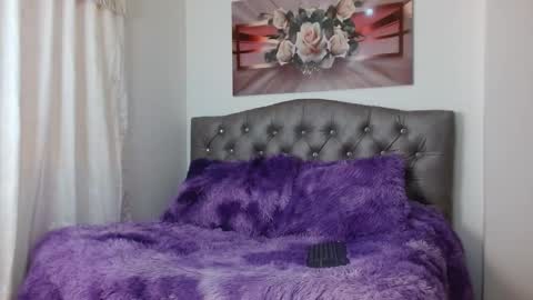 Snapshot of lilyfox23 chatting on 03/08/25, 12:41 lilyfox23 online show from 03/08/25, 12:41