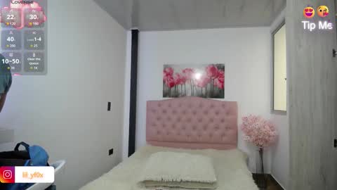 Snapshot of lilyfox23 chatting on 09/28/25, 12:32 lilyfox23 online show from 09/28/25, 12:32