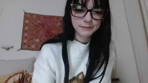 Lily Grace online show from 11/08/25, 01:39