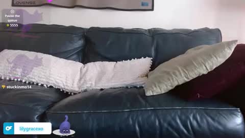 Lily Grace online show from 11/19/25, 09:37