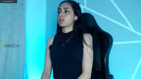 Snapshot of lilylouisee_ chatting on 01/04/25, 12:16 Liliana louise online show from 01/04/25, 12:16