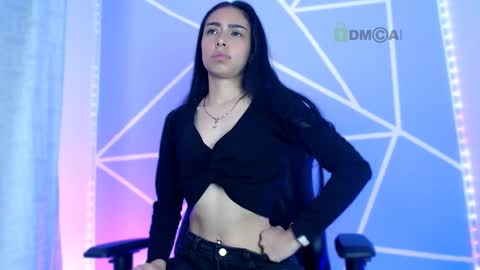 Snapshot of lilylouisee_ chatting on 01/10/25, 01:52 Liliana louise online show from 01/10/25, 01:52