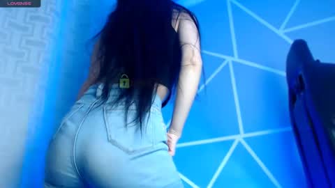Snapshot of lilylouisee_ chatting on 01/15/25, 05:08 Liliana louise online show from 01/15/25, 05:08