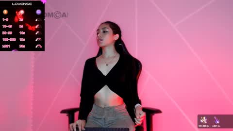 Snapshot of lilylouisee_ chatting on 03/05/25, 01:39 Liliana louise online show from 03/05/25, 01:39