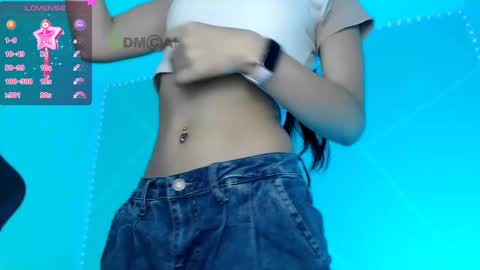 Snapshot of lilylouisee_ chatting on 03/11/25, 01:34 Liliana louise online show from 03/11/25, 01:34