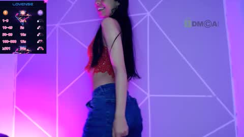 Snapshot of lilylouisee_ chatting on 09/11/25, 12:33 Liliana louise online show from 09/11/25, 12:33
