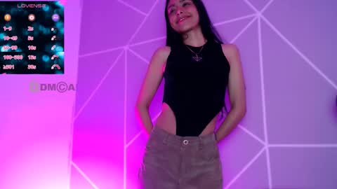 Snapshot of lilylouisee_ chatting on 10/18/25, 08:09 Liliana louise online show from 10/18/25, 08:09
