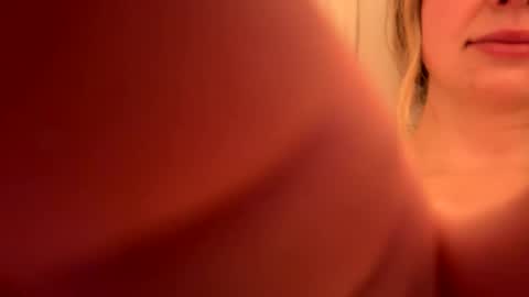 LilyMae online show from 12/18/24, 02:53