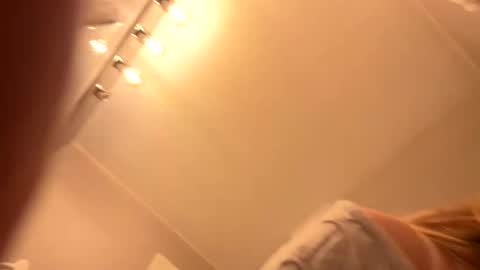 LilyMae online show from 12/22/24, 10:47