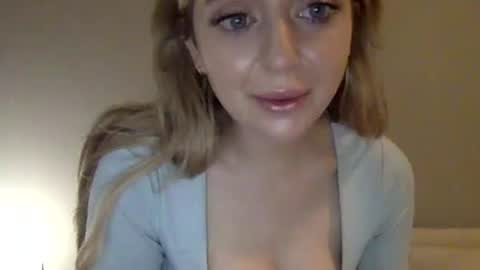 LilyMae online show from 12/29/24, 07:32