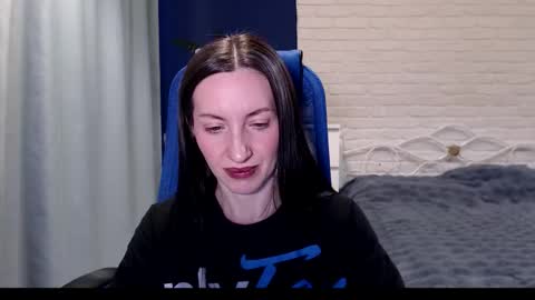 Lily online show from 12/16/25, 07:24