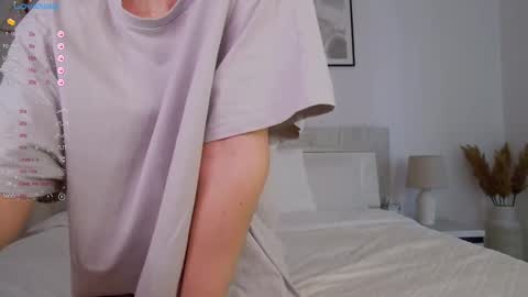 Lily online show from 03/07/25, 08:45