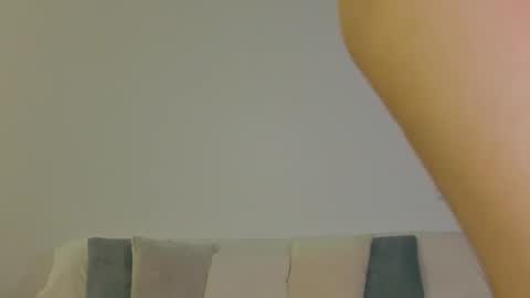 Lily online show from 10/03/25, 09:34