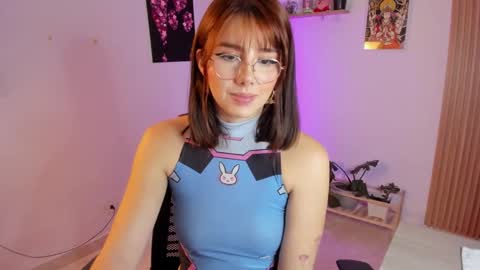 lily help me to collect more cosplay online show from 09/24/25, 04:38