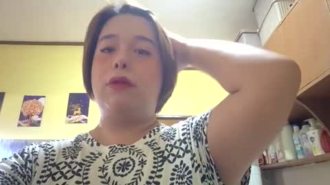 lilysette online show from 05/18/26, 07:58