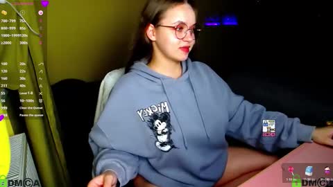 Lily online show from 11/10/25, 09:36