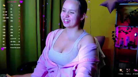 Snapshot of lilysweet13 chatting on 07/29/26, 08:18 Lily online show from 07/29/26, 08:18