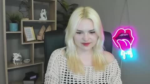 Snapshot of lilysweetxo chatting on 05/03/26, 06:30 Lily online show from 05/03/26, 06:30