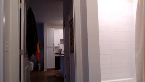 Snapshot of lilyyymonroee chatting on 10/17/25, 12:30 Lily Monroe online show from 10/17/25, 12:30