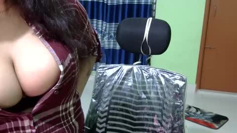 limaakter246618 online show from 01/22/25, 09:54