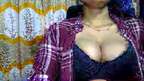 limaakter246618 online show from 10/23/25, 05:44