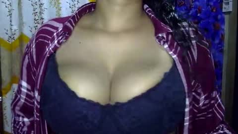 limaakter246618 online show from 11/05/25, 04:51