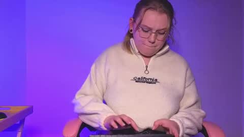 lime cat online show from 10/02/25, 12:28