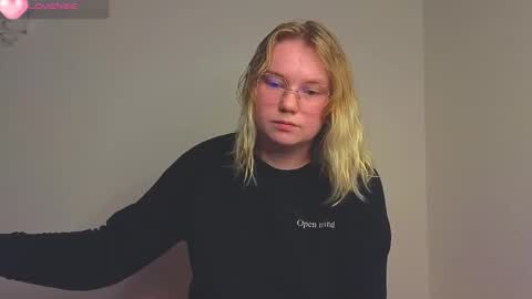 lime cat online show from 11/17/25, 02:06