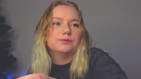 lime cat online show from 12/14/25, 01:00