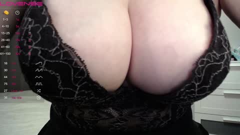 Lina online show from 01/07/25, 07:28