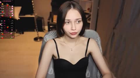 Scarlet online show from 03/17/26, 09:29