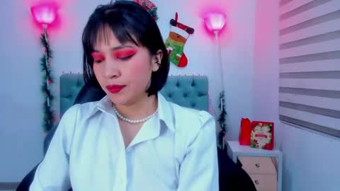  Lina Bedoya  online show from 12/26/24, 11:43