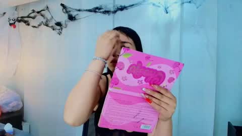  Lina Bedoya  online show from 11/04/25, 11:42