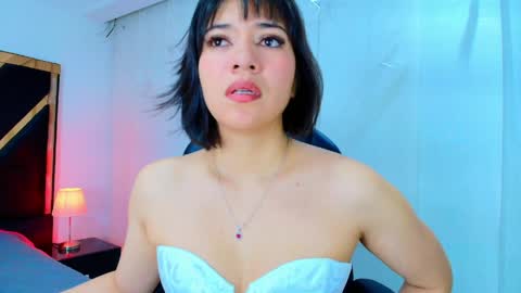  Lina Bedoya  online show from 04/10/26, 11:37